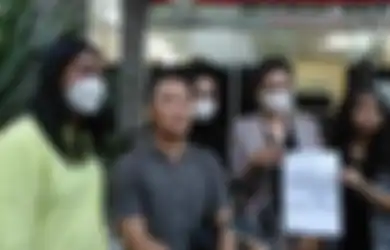2 Waria Ngaku Diperas Oknum Polisi Berawal dari Open BO, Terkuak Sosok Polwan yang Diduga Jadi Komandannya, Korban: Mereka Maksa Buka Rekening