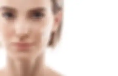 5 Cara Mengatasi Foundation yang Terlalu Putih. Bye Muka Abu-abu!