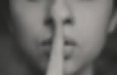 2 Arti Kedutan di Bibir Kiri Atas dan Bawah Menurut Primbon Jawa, Awas Karma Bagi yang Suka Ghibah