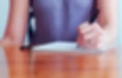 Memaksa Orang Kidal Nulis Pakai Tangan Kanan Ternyata Bahaya! Kenapa?
