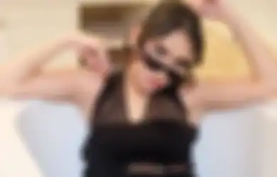 Ayu Ting Ting Pakai Baju Transparan, Outfit Seksi Sang Biduan saat Manggung Off Air Tuai Pro Kontra, Netizen: Waduh Pamali