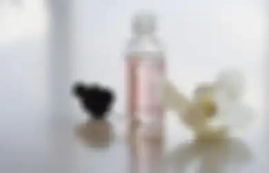 DIY Bikin Parfum Cuma Pakai Minyak Esensial. Gampang Banget!