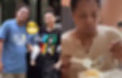 Arie Kriting Tuai Pujian, Suami Indah Permatasari Rela Bangun Subuh Buat MPASI untuk Sang Buah Hati: Nona Masih Tidur