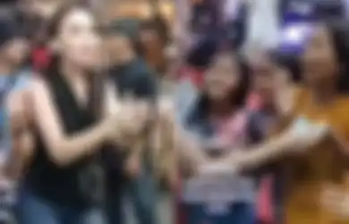 Ayu Ting Ting Sengaja Usir Bocah di Kampungnya yang Ikut Acara Orang Dewasa, Aksi Sang Pedangdut yang Gercep Lakukan Ini Disorot