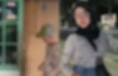 Bak Langit dan Bumi, Selebgram Bogor yang Ditangkap Usai Promosi Judi Online Ternyata Tinggal di Rumah Rapuh, di Sosmed Gayanya Hedon