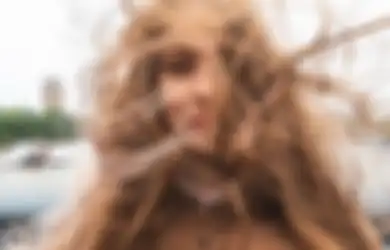 5 Cara Merawat dan Mencegah Polusi Udara Merusak Rambut Kita