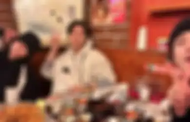 Jungkook BTS Ngaku Enggak Nyaman Kalau Ada Fans yang Mengunggah Fotonya Lagi Hangout Sama Teman-temannya