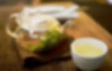7 Kondisi Orang yang Enggak Boleh Minum Teh Hijau, Berbahaya!