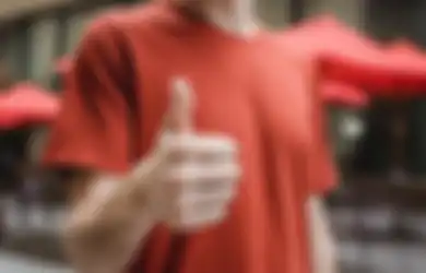 5 Arti Kedutan di Ibu Jari Tangan Kiri, Ada yang Jatuh Cinta Padamu