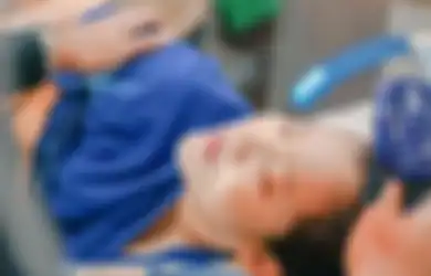 Baru Lahirkan Anak Pertama, Penampilan Yeni Inka dengan Dress Putih dan Rambut Digerai Tuai Decak Kagum, Sang Biduan: Luar Biasa