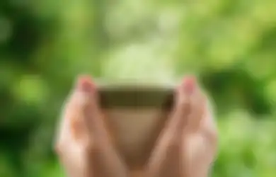 Orang dengan 5 Kondisi Ini Enggak Boleh Minum Teh Hijau. Kenapa?