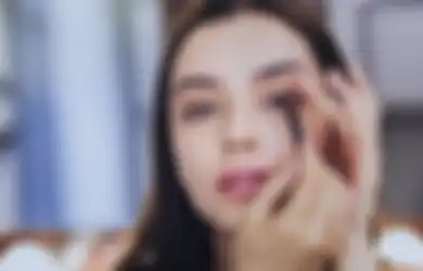 7 Makeup Mata yang Bikin Mata Kita Rusak, Bisa Kehilangan Penglihatan!
