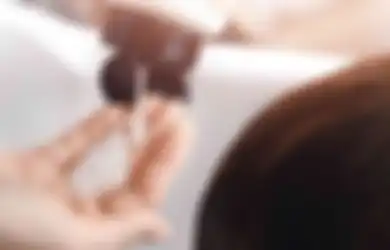 5 Alasan Kita Butuh Leave In Conditioner untuk Kecantikan Rambut 