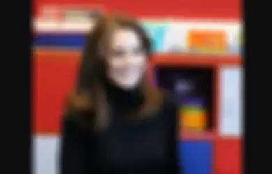 Bongkar 5 Ide Tampil Keren Pakai Turtleneck Top ala Kate Middleton!