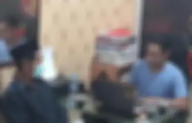 Tangkap Basah Menantunya Berduaan dengan Pria Lain, Mertua di Madura Nekat Tebaskan Celurit ke Selingkuhan hingga Tewas, Begini Nasibnya