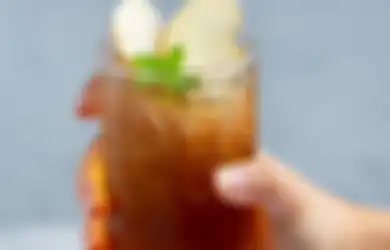 4 Zodiak Ini Dikenal Tetap Suka Minum Es Meski Cuaca Lagi Dingin
