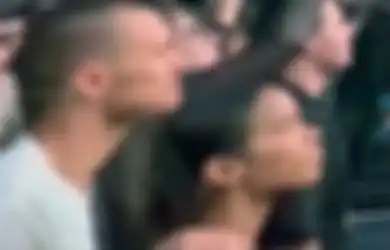 Ubah Style, Harry Styles Pangkas Habis Rambutnya Jadi Hampir Botak