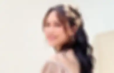 Happy Asmara Unggah Foto Menangis Curhat Soal Perpisahan, Warganet: Melepaskan Tidak Semudah Mengikhlaskan