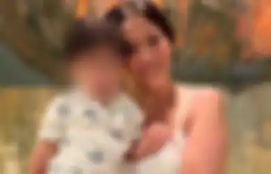 Ibunya Meninggal Dunia saat Operasi Sedot Lemak, Pilu Nasib 2 Anak Nanie Darham, Keluarga: Dia Nyari Mamanya