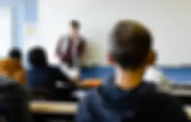 3 Tanggal Lahir yang Cerdas Bukan Main Padahal Nilai di Sekolah Jelek Semua