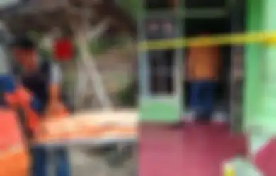 Ditikam 9 Kali, Jasad Ibu Rumah Tangga Ditemukan Berlumuran Darah di Kasur, Barang Berharga Milik Pelaku Ini Tertinggal di TKP