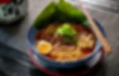 Cobain Ramen Hack Pakai Chili Oil, Kuah Hangat Pedas Mantap 