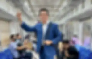 Tinggalkan Dunia Artis, Pemain Lupus Ini Sudah 8 Tahun Jadi Pegawai Kantoran, Potret Barunya Naik KRL Bareng Anak Jadi Sorotan