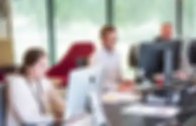 3 Tanggal Lahir yang Paling Suka Kerja Kantoran, Betah Depan Komputer