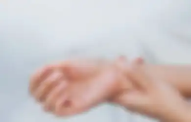 4 Arti Kedutan di Pergelangan Tangan Kiri, Pertanda Kesembuhan atau Kemalangan?