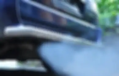 Ini Komponen Yang Rusak Jika Knalpot Mobil  Keluar Asap Putih
