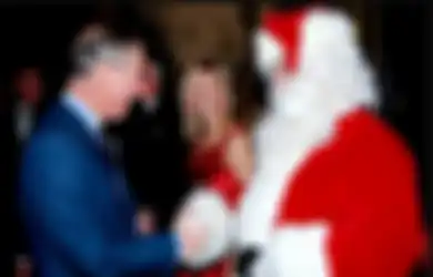 Nostalgia Foto Keluarga Kerajaan Inggris Bersama Santa Claus (Part 2)