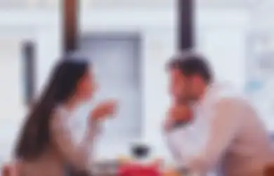 7 Kekurangan Kalau Memilih Pacaran sama Cowok yang Lebih Tua