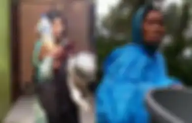 Pengemis Viral Aa Kasihan Aa di Gunung Bunder Bawa Pulang Rp100 Ribu Tiap Hari, Baliah Berjuang Keras Hidupi Anak Semata Wayangnya