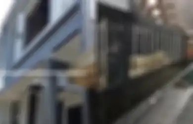 Pantas Dijuluki Kandang Kambing Sultan, Rumah Mewah 2 Lantai Ini Dihias dengan Granit hingga Melebihi Hunian Manusia
