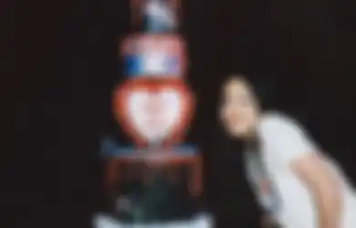 Ulang Tahun ke-21, Olivia Rodrigo Rayakan dengan Kue Besar Bertema Album Miliknya