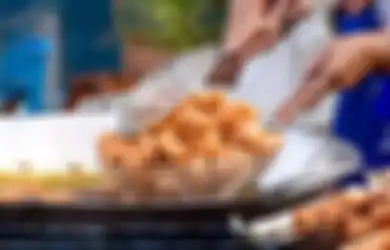 3 Alasan Kenapa Sebaiknya Enggak Makan Gorengan di Waktu Sahur