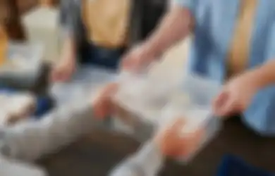 5 Tanggal Lahir Suka Melakukan Amal, Peduli Kesejahteraan Orang Lain