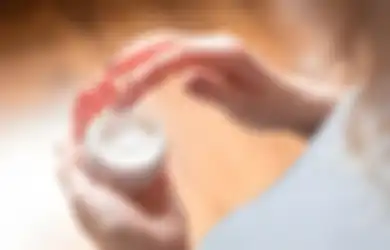 Punya Kulit Berminyak? Jangan Skip Moisturizer!
