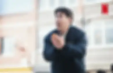 Ryu Seung Ryong Diajakin Join Chicken Nugget Gegara Adegan Goreng Ayam di Drama Korea Moving