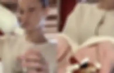 Morning Routine Bella Hadid yang Bikin Melongo Konsumsi Suplemen Banyak Banget