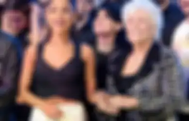 Ada Suara Nasihat Nenek Ariana Grande Usia 98 Tahun di Lagu Ordinary Things