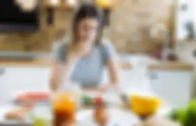 5 Hal yang Bisa Menyebabkan Mual Setelah Sahur. Mending Batalin? 