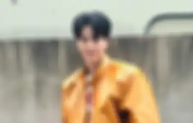 Song Kang Menulis Pesan Buat Penggemar Sehari Sebelum Mulai Wamil