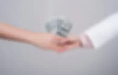 Bagaimana Jika Tidak Mengeluarkan Zakat Fitrah Padahal Dia Mampu?