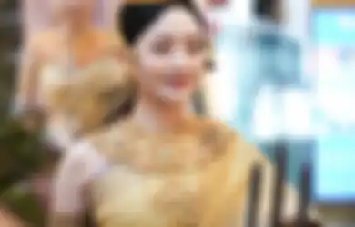 Minnie (G)I-DLE Pakai Busana Adat Thailand Seharga 1,5 Juta Dollar