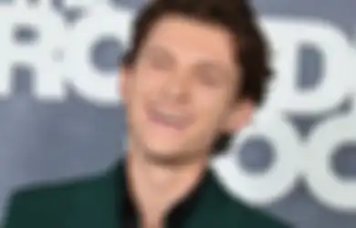 Tom Holland Absen di Met Gala karena Kepala Benjol Setelah Main Golf