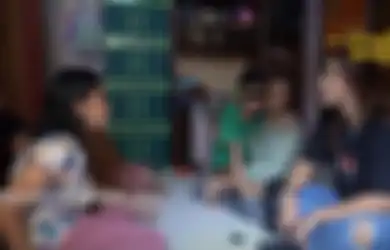 Pilu! Bocah SD di Cirebon Diduga Alami Depresi usai HP yang Dibelinya Pakai Uang Sendiri Dijual Ortu, Warga: Anaknya Suka Nabung