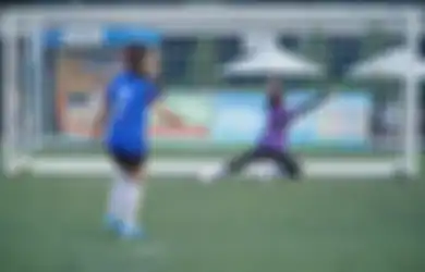Olahraga Sepak Bola Ternyata Bisa Bikin Cewek Lebih Percaya Diri 