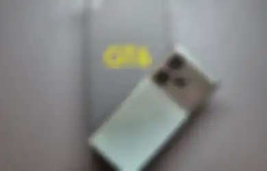 Unboxing & Hands on realme GT6, HP Kelas Flagship di Harga 7 Jutaan
