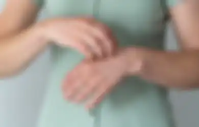 Penyebab Kulit Kering dan Kusam yang Enggak Hanya Terjadi di Wajah